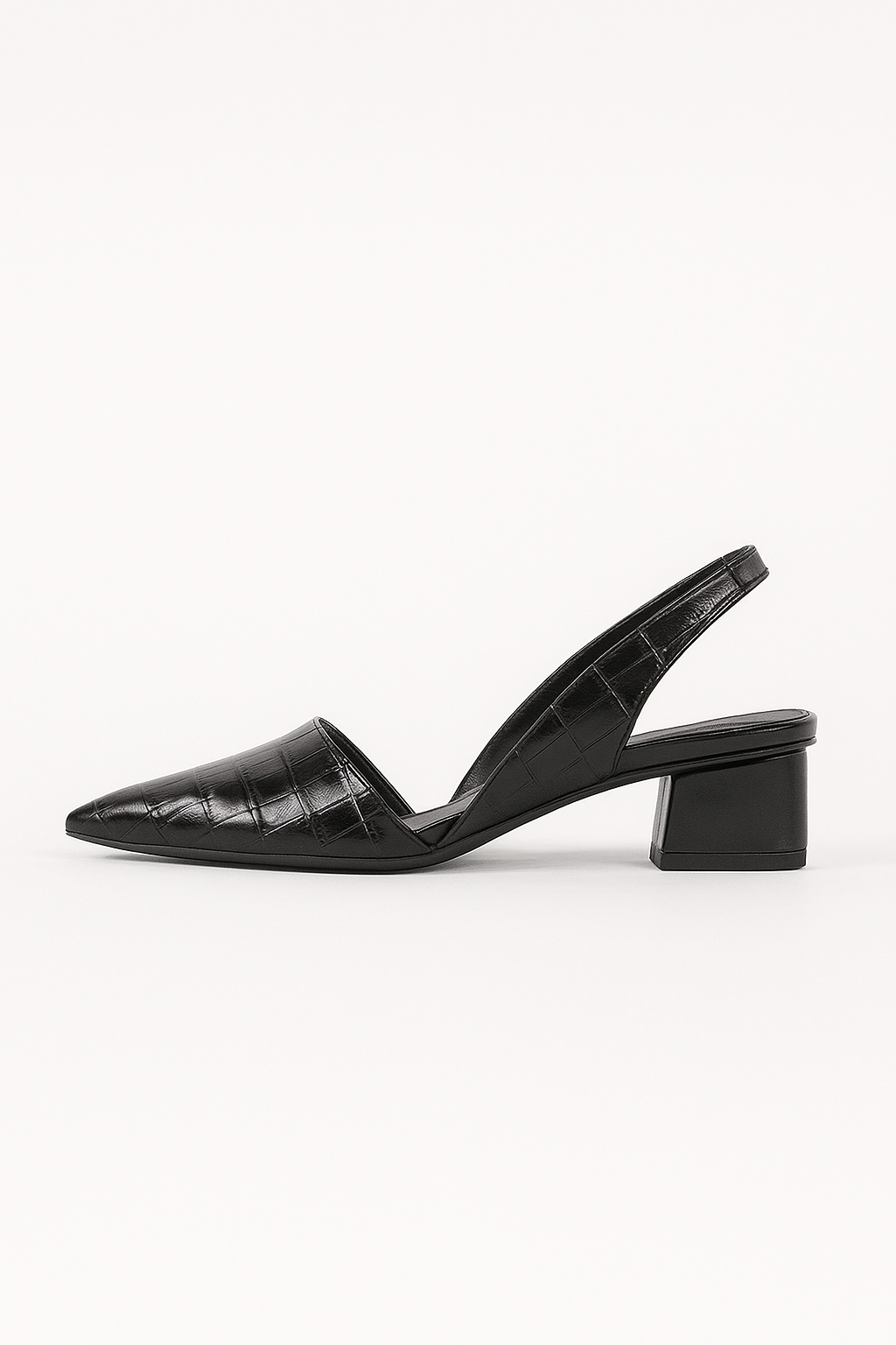 Isla | Closed-Toe Leather Sandals